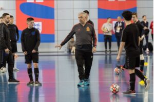 Teknik Dasar Futsal: Fondasi Bermain Cerdas & Efektif di Lapangan
